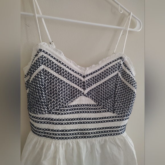 Old Navy Peplum Tank - Picture 2 of 5
